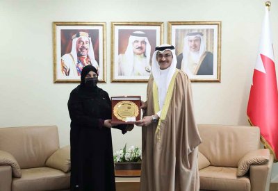 وزير التنمية الاجتماعية يستقبل رئيس مؤسسة حماية المرأة والطفل في عجمان