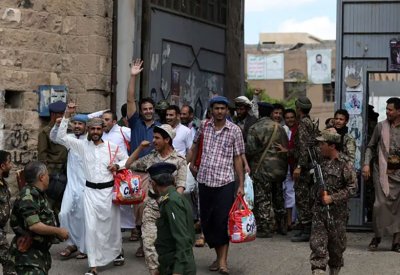 الصليب الأحمر يعلن الإفراج عن 113 محتجزاً في صنعاء