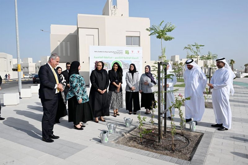 وزارة الإسكان والتخطيط العمراني تطلق مبادرة تشجير مدينة شرق سترة بالتعاون مع المبادرة الوطنية "دمتِ خضراء"