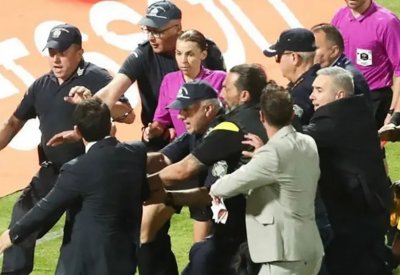 الشرطة تنقذ "الحكمة التاريخية" فرابارت في نهائي كأس اليونان