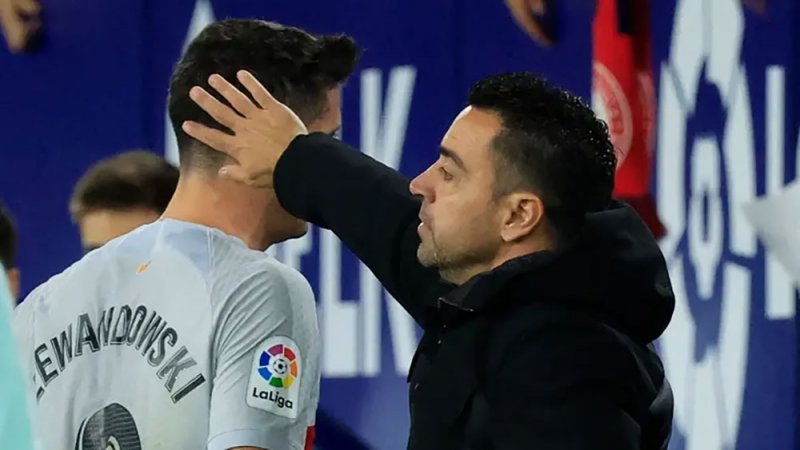 تشافي أراد "قتل" ليفاندوفسكي