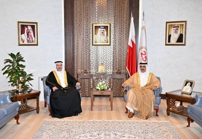 وزير الداخلية يستقبل سفير مملكة البحرين لدى روسيا الاتحادية ويبحث معه التعاون الأمني بين البلدين