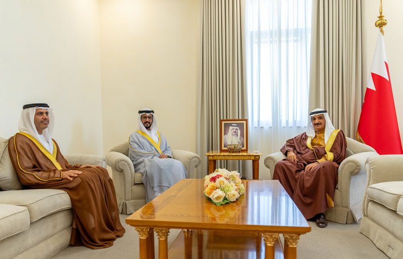 نائب رئيس اللجنة العليا للتخطيط العمراني يستقبل سفير دولة الإمارات العربية المتحدة لدى مملكة البحرين