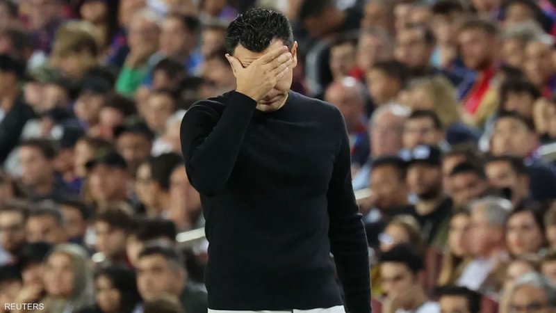 كشف سبب استغناء برشلونة "المفاجئ" عن تشافي