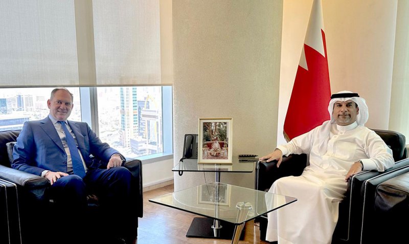 وزير النفط والبيئة يستقبل سفير الجمهورية الإيطالية لدى مملكة البحرين
