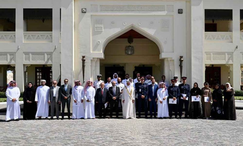 وكيل وزارة الداخلية لشئون الجنسية والجوازات والإقامة يكرم المشاركين في دورة "نظام الاستهداف"