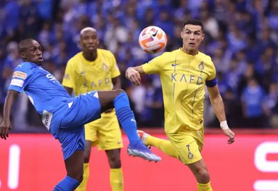النصر يقف حائلاً بين الهلال و"الثلاثية المحلية"