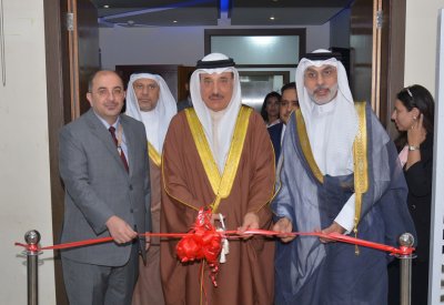 وزير العمل يفتتح فعالية يوم المهن بالجامعة الخليجية