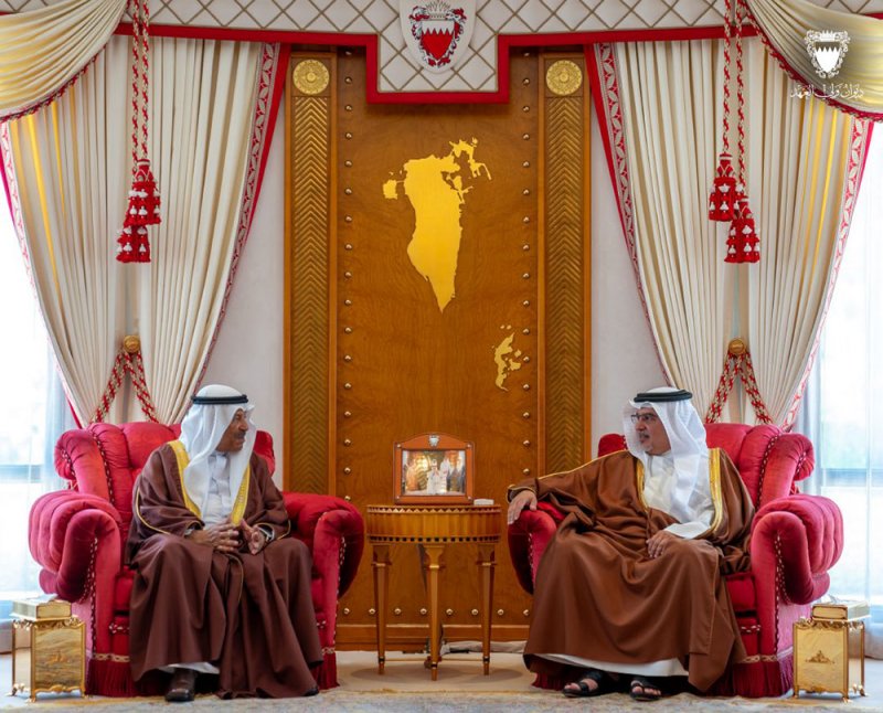 نائب جلالة الملك ولي العهد يلتقي رئيس مجلس الشورى و عدد من أعضاء المجلس