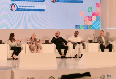 جمشير تدير جلسة حول الاقتصاد الإبداعي خلال "المنتدى العالمي لرواد الأعمال والاستثمار"