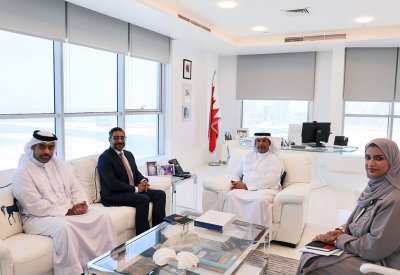 وزير النفط والبيئة يجتمع مع مدير المركز الإقليمي العربي للتراث العالمي