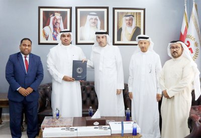 محافظ العاصمة يشيد بجهود البنك الأهلي المتحد في تفعيل الشراكة المجتمعية