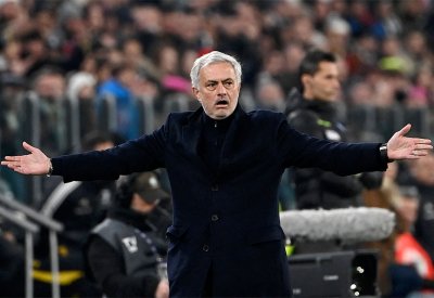 مورينيو يقترب من تدريب فنربهتشه
