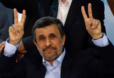 انتخابات رئاسة إيران.. نجاد يقدم أوراق ترشحه