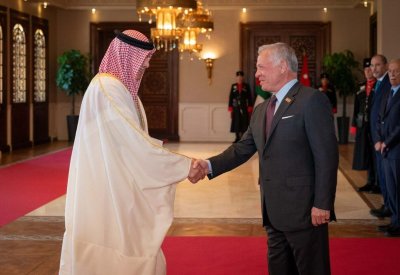 صاحب الجلالة ملك المملكة الأردنية الهاشمية يتسلم أوراق اعتماد سفير مملكة البحرين في عمّان