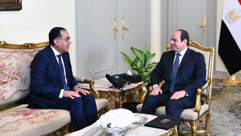 الرئيس المصري يقبل استقالة الحكومة ويكلف مصطفي مدبولي بتشكيل حكومة جديدة