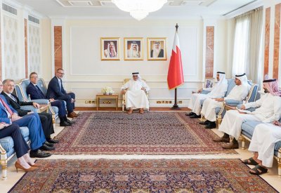 سعادة وزير الخارجية يستقبل عدد من السفراء المعتمدين لدى مملكة البحرين
