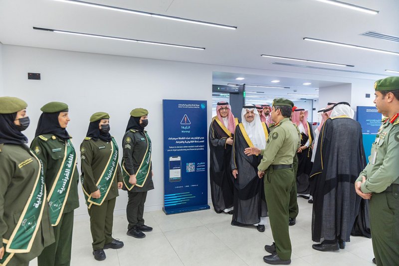 أمير الشرقية يثمن دعم القيادة الرشيدة لجسر الملك فهد ويشيد بالخدمات النوعية المقدمة للمسافرين