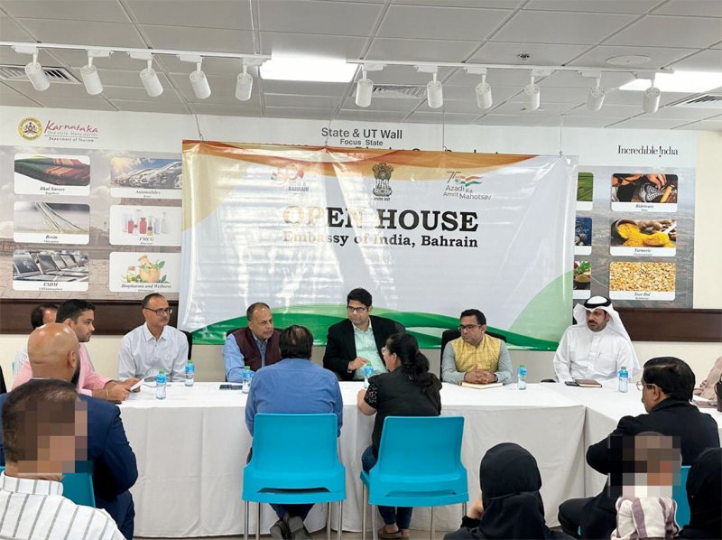 السفارة الهندية تحذر مواطنيها من "النصابين"