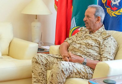 القائد العام لقوة دفاع البحرين يستقبل وزير الخارجية