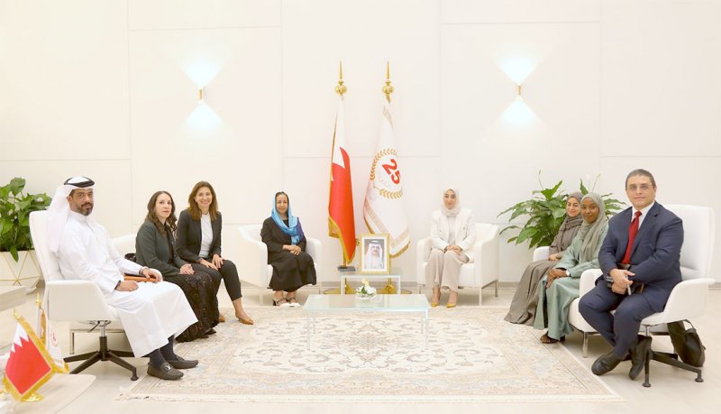 وزيرة السياحة تجتمع مع وفد من مجموعة البنك الدولي
