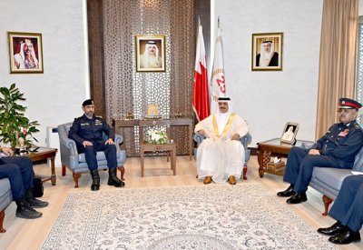 وزير الداخلية يؤكد على تعزيز مجالات التعاون الأمني وتبادل الخبرات بما يضمن حفظ الأمن والسلامة البحرية