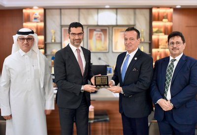 وزير شؤون البلديات يلتقي مسؤولا من منظمة الأغذية الزراعية للأمم المتحدة