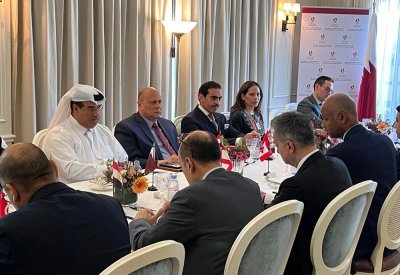 سفير مملكة البحرين لدى كندا والمقيم في واشنطن يشارك في اجتماع مجلس السفراء العرب في أوتاوا