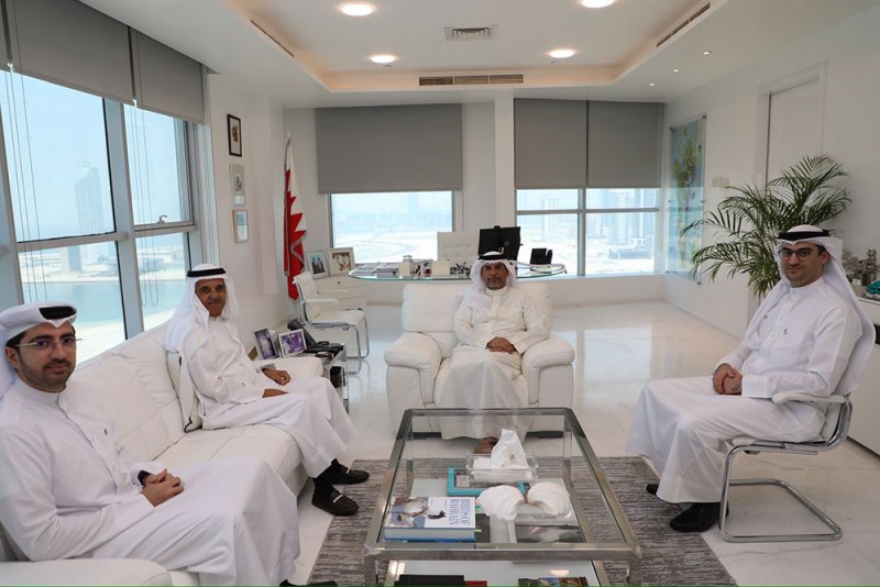 وزير النفط والبيئة يستقبل رئيس مجلس إدارة الشركة البحرينية الكويتية للتأمين