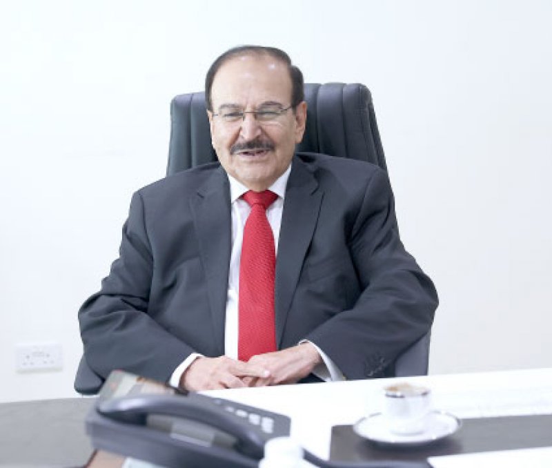 ميرزا يستعرض تجربة “إدارة التغيير”