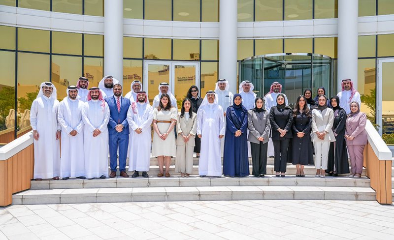 "وزير المواصلات" يؤكد أهمية برنامج رئيس مجلس الوزراء لتنمية الكوادر الحكومية في استقطاب وبناء قدرات الكوادر الوطنية