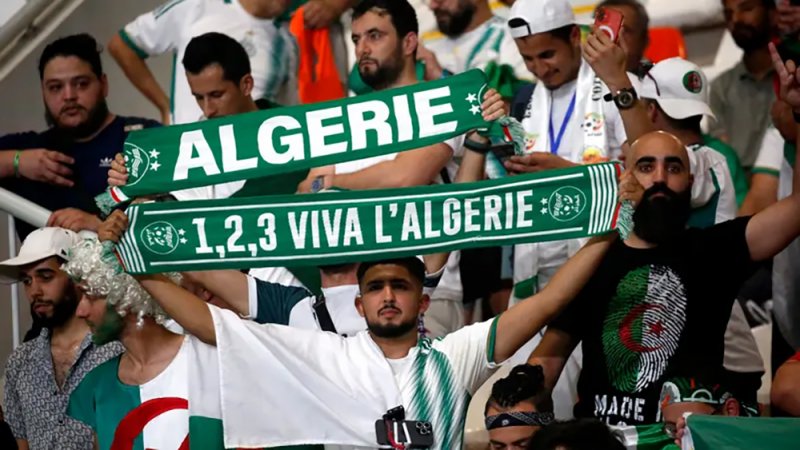بيع مباريات بالجزائر.. فيديو بين لاعبين يفجر فضيحة!
