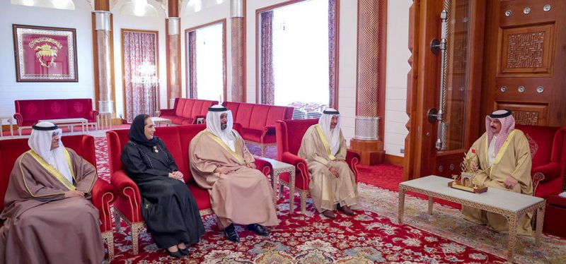 جلالة الملك المعظم يؤكد حرص جلالته على تطوير مختلف مدن وقرى البحرين من أجل راحة المواطن البحريني