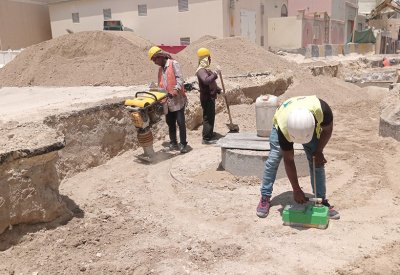 "الأشغال": 33% نسبة الإنجاز في مشروع تطوير الطرق بمجمع 633 في المعامير