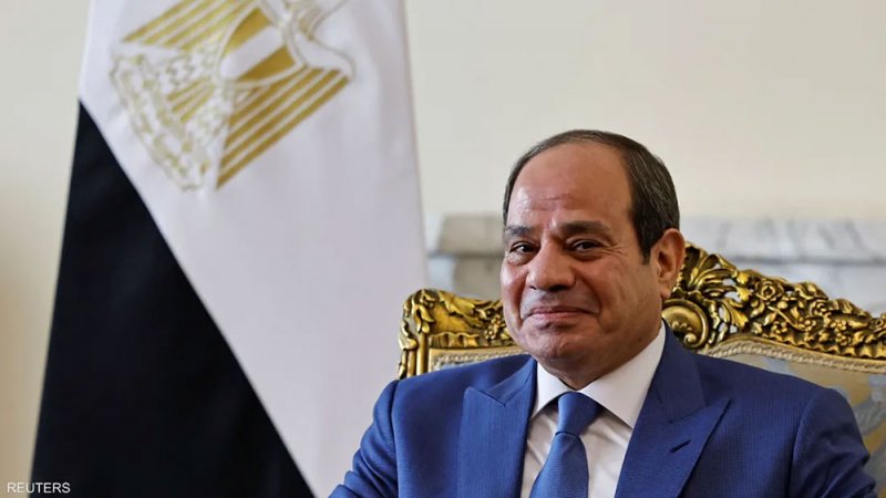 السيسي يتوجه إلى السعودية لأداء فريضة الحج