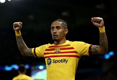 نجم برشلونة رافينيا يرد على رونالدينيو ومبابي