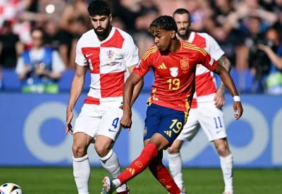 لامين يامال يواصل تحطيم الأرقام ويدخل تاريخ كأس أوروبا