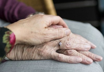 بعد الـ50.. ابدأ في شرب هذا المشروب من أجل شيخوخة صحية
