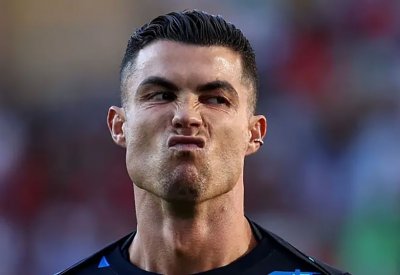 قبل مواجهة البرتغال.. التشيك تستفز رونالدو بـ"ميسي"
