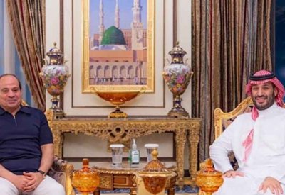 الرئيس المصري يلتقي ولي العهد السعودي ويشيد بحسن تنظيم مناسك الحج