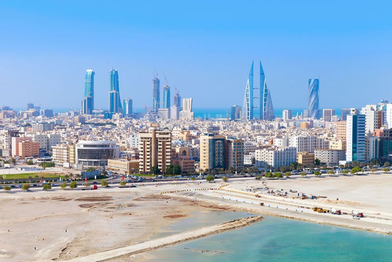 الطقس حار خلال النهار ورطب نسبياً ليلًا
