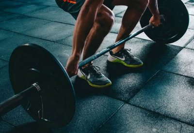 للبقاء بصحة جيدة في السبعينيات.. خبراء يكشفون "المفتاح"