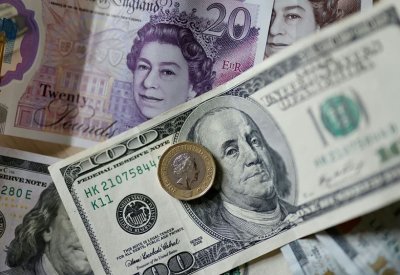الدولار يتعافى والإسترليني يتراجع قبيل إعلان بيانات تضخم