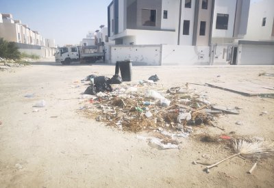 طلب وضع حاويات في مجمع 1038 في صدد