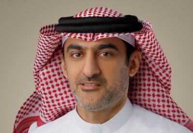 القائد لـ“البلاد”: إطلاق 100 خدمة إلكترونية في العام الجاري