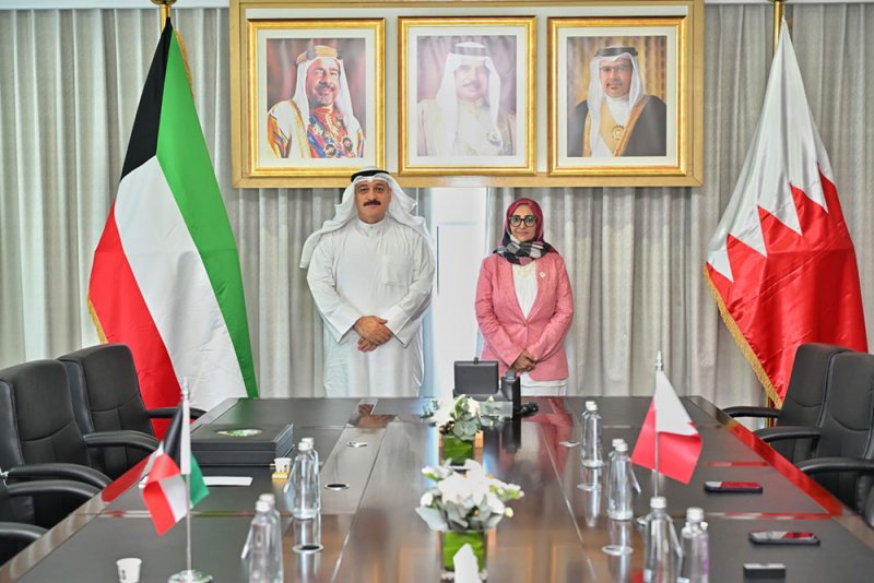 وزيرة الصحة تبحث تعزيز التعاون في المجال الصحي مع نظيرها الكويتي