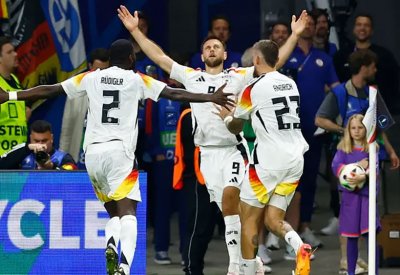"راتب يوم واحد" مكافأة تأهل ألمانيا إلى دور الـ 16