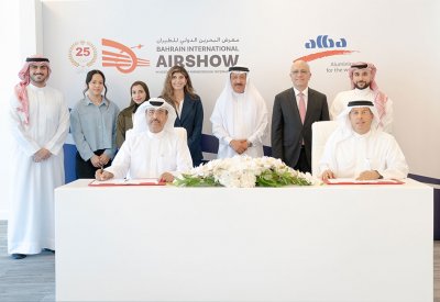 وزير المواصلات والاتصالات يوقع مع رئيس مجلس إدارة (ألبا) الرعاية الذهبية لمعرض البحرين الدولي للطيران 2024