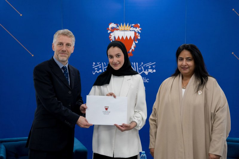 الاستثمار في الكوادر البحرينية أولوية وطنية ومرتكز أساسي لتحقيق التطلعات الوطنية