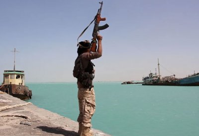 اليمن.. حادث على بعد 13 ميلا بحريا من ميناء المخا